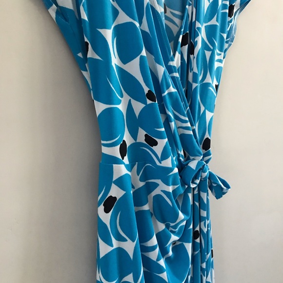 Maggy London | Stretch Jersey Wrap Dress | 10 | EUC - Picture 10 of 12